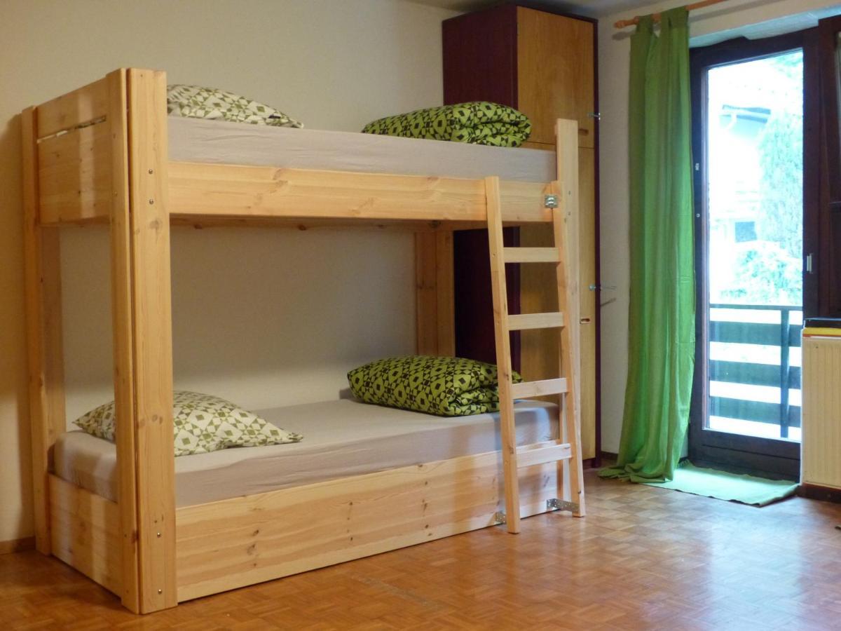 The Riverside Chill Hostel Блед Екстериор снимка
