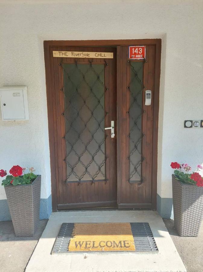 The Riverside Chill Hostel Блед Екстериор снимка