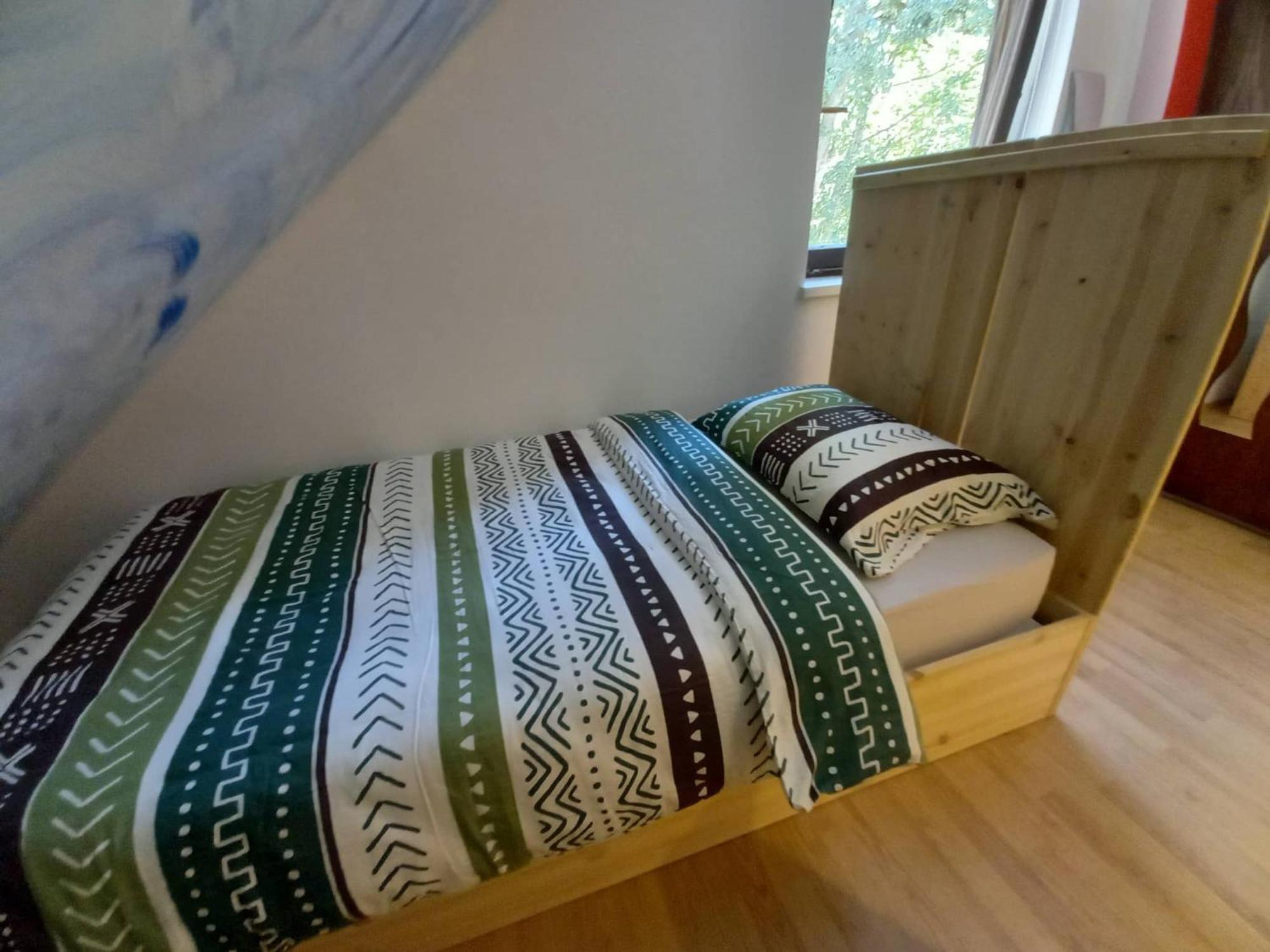 The Riverside Chill Hostel Блед Екстериор снимка